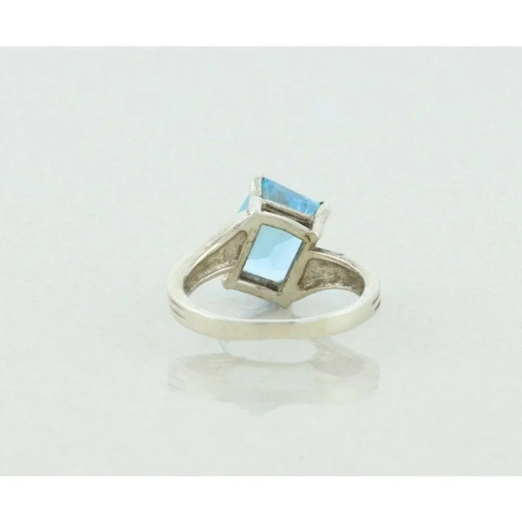 Sterling Silver Blue Topaz Ring Size 6 3/4 - Picture 7 of 7